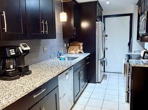 300 Governors Dr 21, Winthrop MA 02152
