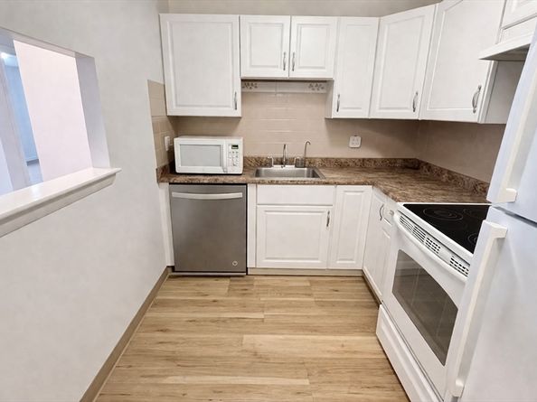 15 Weld St 18, Framingham MA 01702