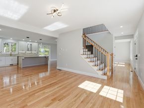 6 Barrows Rd, Worcester MA 01609