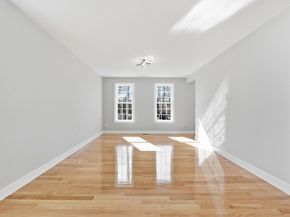 6 Barrows Rd, Worcester MA 01609