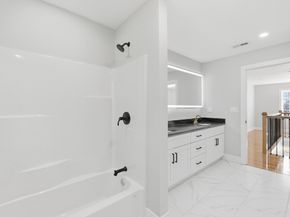 6 Barrows Rd, Worcester MA 01609