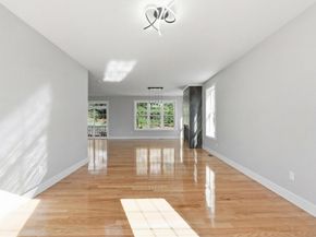 6 Barrows Rd, Worcester MA 01609