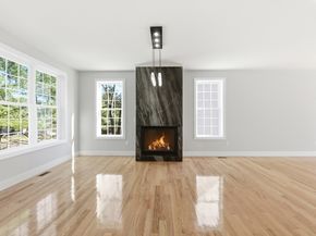 6 Barrows Rd, Worcester MA 01609