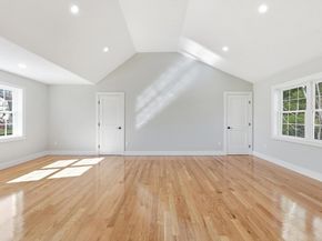 6 Barrows Rd, Worcester MA 01609