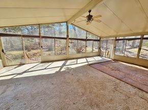 38 Beach, Sturbridge MA 01566