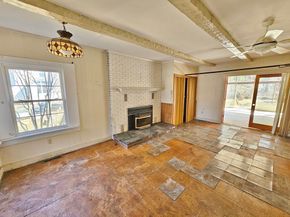 38 Beach, Sturbridge MA 01566