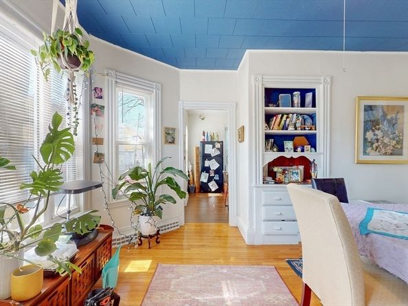 128 Elm St, Cambridge MA 02140