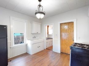 128 Elm St, Cambridge MA 02140