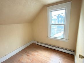 9-11 Barclay St, Worcester MA 01604