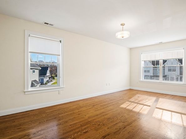 16 Winning Farm Road 16, Woburn MA 01801