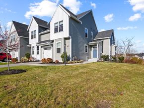 16 Winning Farm Road 16, Woburn MA 01801