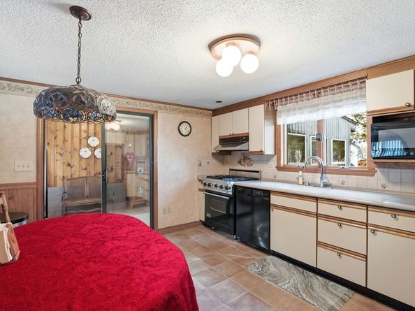 19 Jefferson Drive, Norwood MA 02062