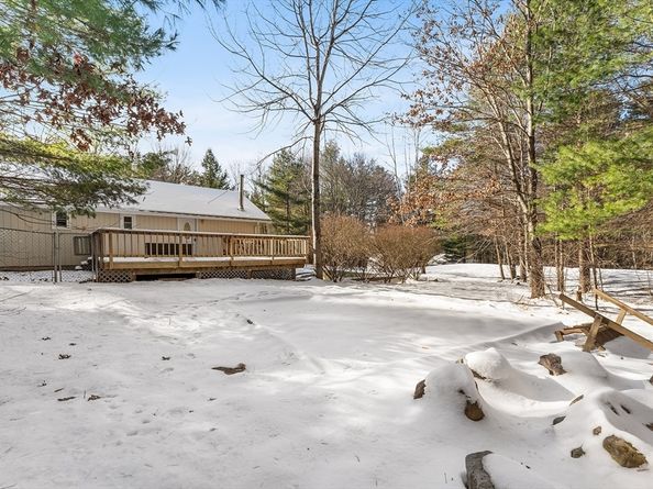 107 Old Mill Rd, Harvard MA 01451