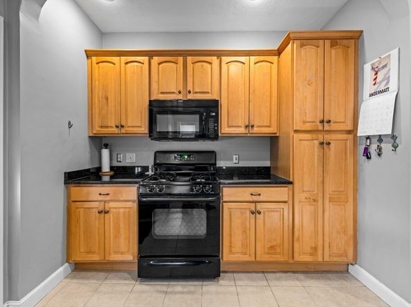 29-31 Middlesex St 1, Chelmsford MA 01863