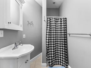 29-31 Middlesex St 1, Chelmsford MA 01863