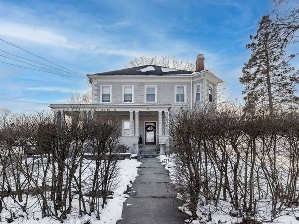 29-31 Middlesex St 1, Chelmsford MA 01863