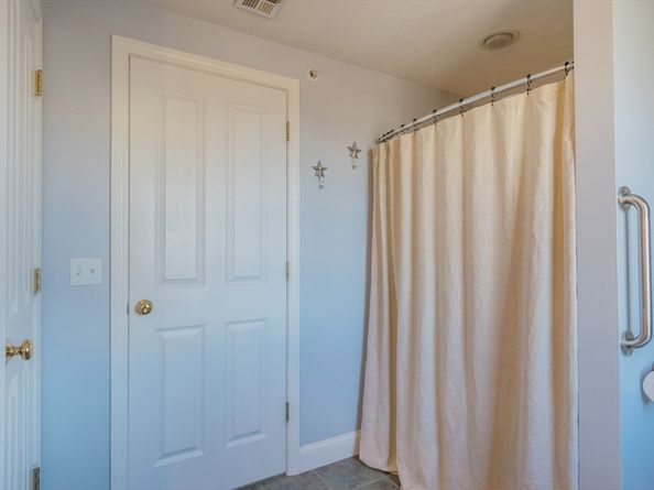 32 Hedge Rd C, Plymouth MA 02360