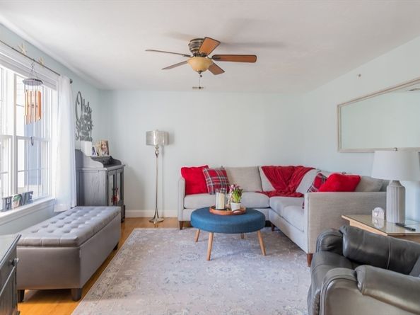 32 Hedge Rd C, Plymouth MA 02360