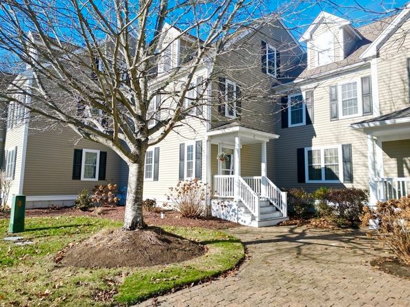 32 Hedge Rd C, Plymouth MA 02360