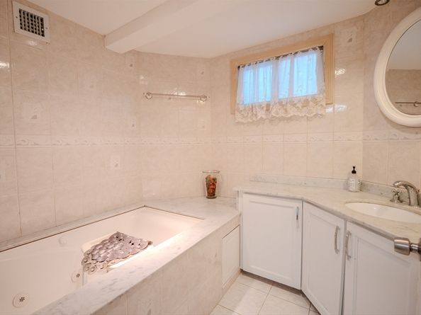 2 Hillside Ave, Somerville MA 02145