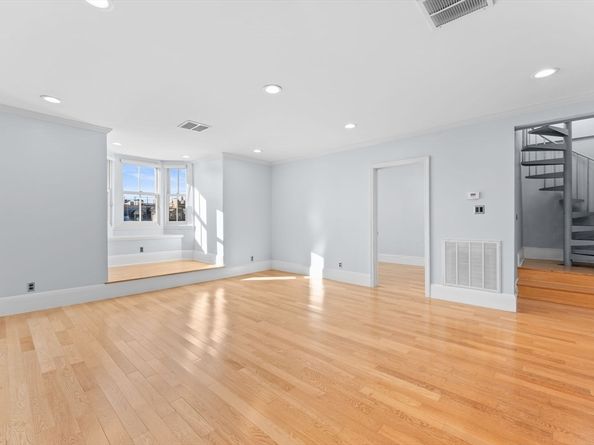 570 Massachusetts Ave 5, Boston MA 02118