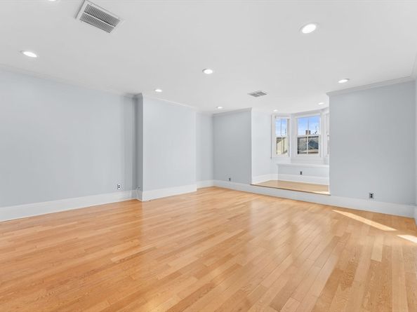 570 Massachusetts Ave 5, Boston MA 02118