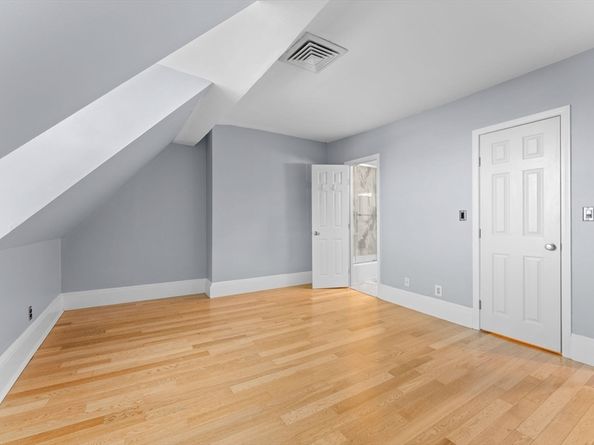 570 Massachusetts Ave 5, Boston MA 02118