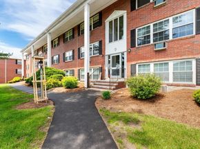 9 Tara Dr 8, Weymouth MA 02188