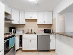 9 Tara Dr 8, Weymouth MA 02188