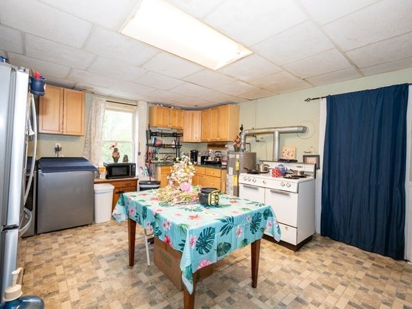 6-10 Walcott St, Southbridge MA 01550