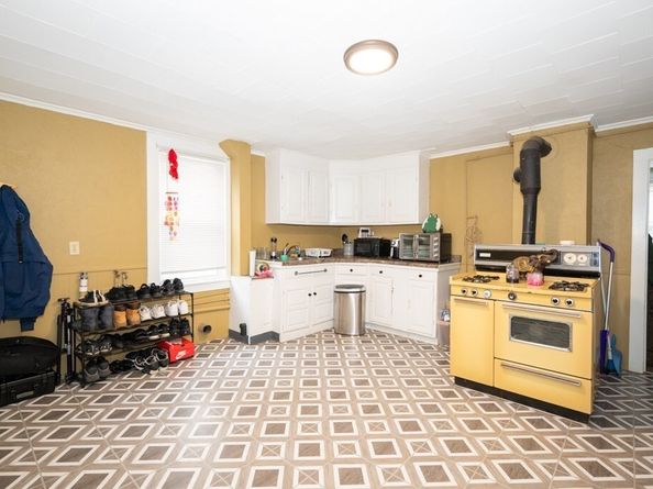 6-10 Walcott St, Southbridge MA 01550