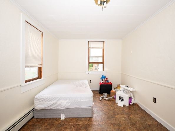 6-10 Walcott St, Southbridge MA 01550