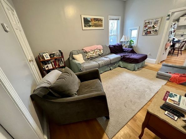 117 Buttonwood St, Boston MA 02125