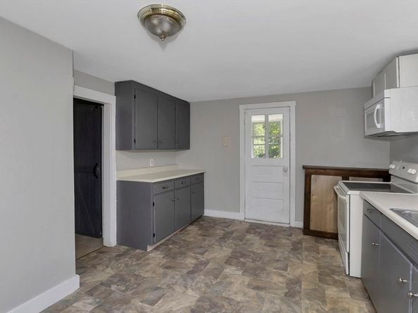 82 Grove St, North Brookfield MA 01535
