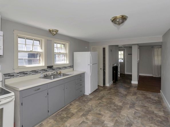 82 Grove St, North Brookfield MA 01535