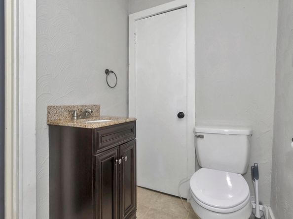 82 Grove St, North Brookfield MA 01535