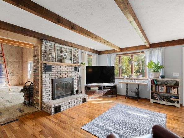 230 West St, Paxton MA 01612