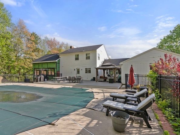 230 West St, Paxton MA 01612