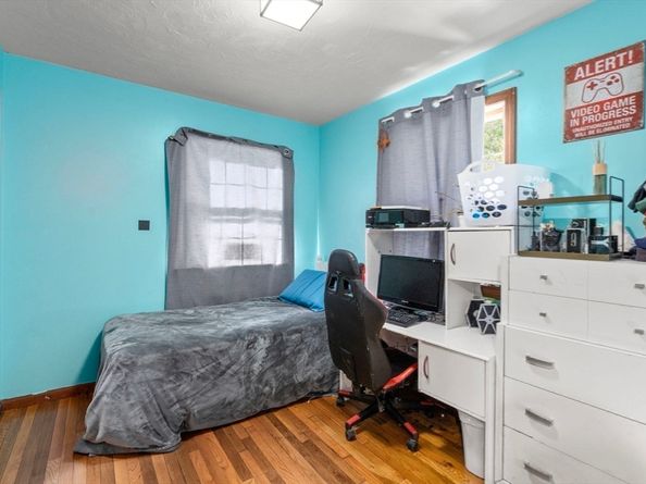 230 West St, Paxton MA 01612