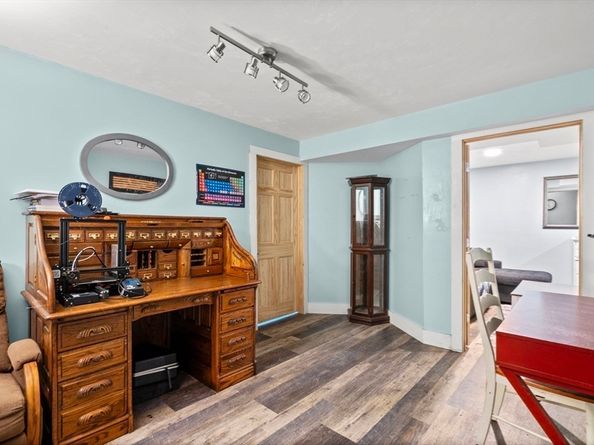 230 West St, Paxton MA 01612