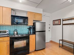 29 Concord Ave 302, Cambridge MA 02138