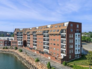 150 Lynnway