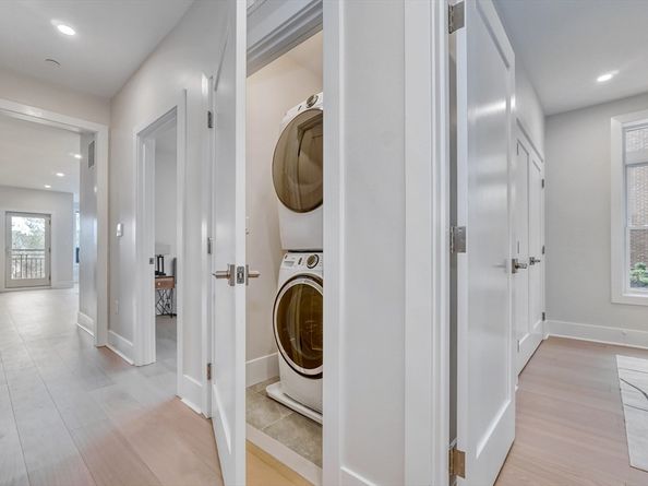 62 Foundry St 216, Wakefield MA 01880