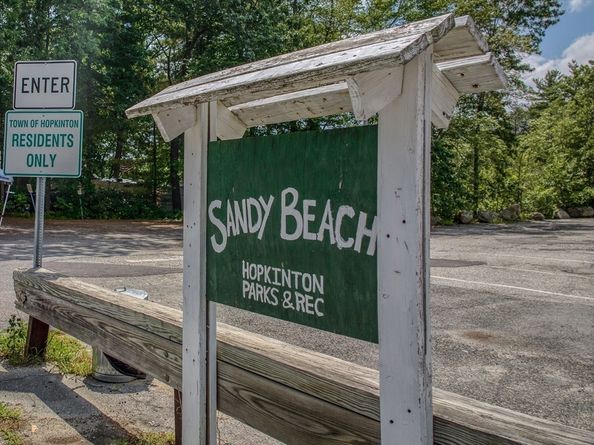 6 Hillcrest Dr, Hopkinton MA 01748