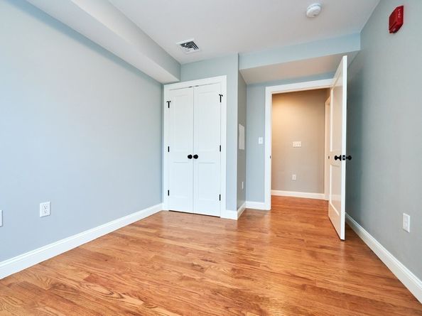 223 Saratoga St 203, Boston MA 02128