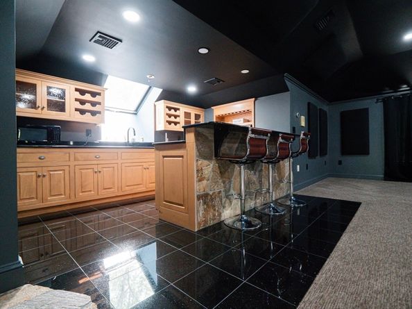 160 Thayer St, Millville MA 01529