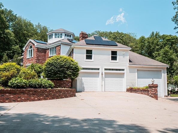 160 Thayer St, Millville MA 01529