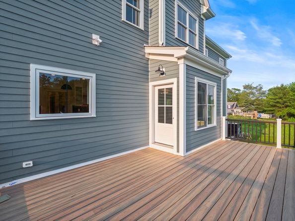 4 Weeping Willow Drive, Andover MA 01810
