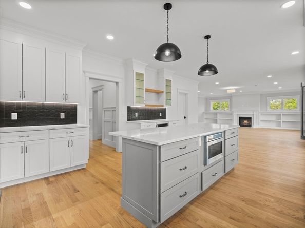 4 Weeping Willow Drive, Andover MA 01810