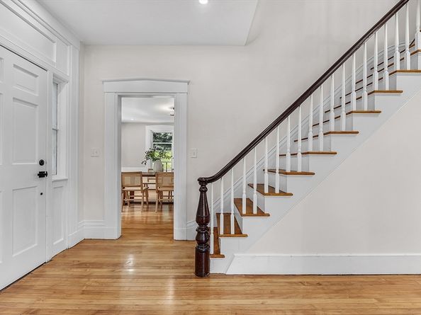 30 Forest Park Rd, Woburn MA 01801